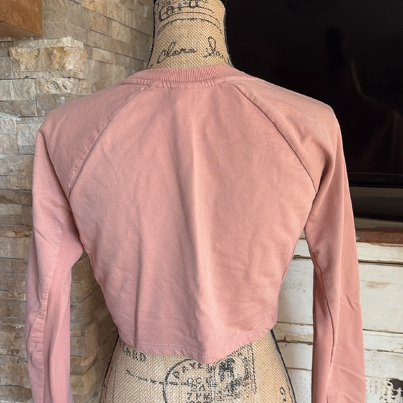 Gymshark cropped training sweatshirt salmon pink ribbed under arm and side crew - Picture 10 of 16